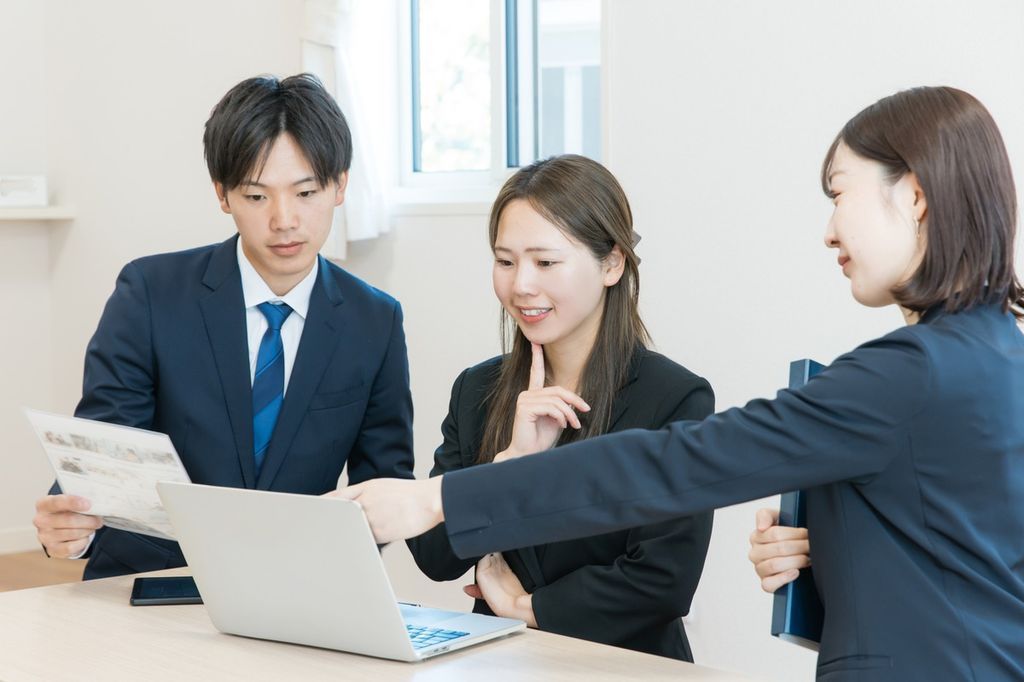 Ideogramでテキスト入り画像を制作するビジネスイメージ